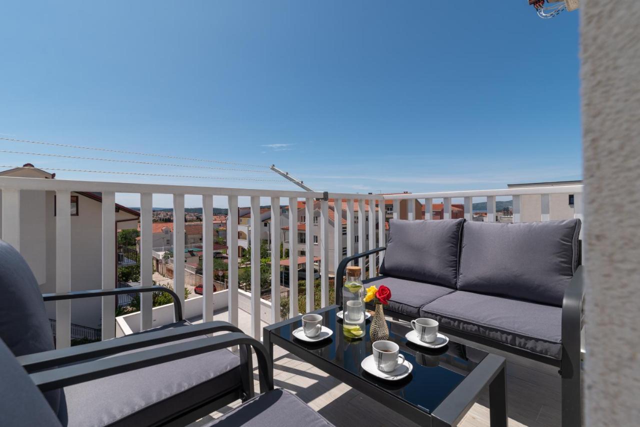 Apartmani Ville Vengo Трогір Екстер'єр фото