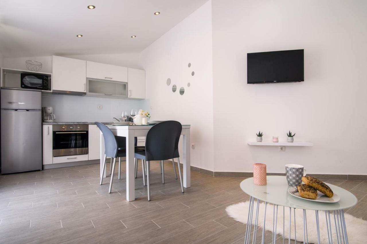 Apartmani Ville Vengo Трогір Екстер'єр фото