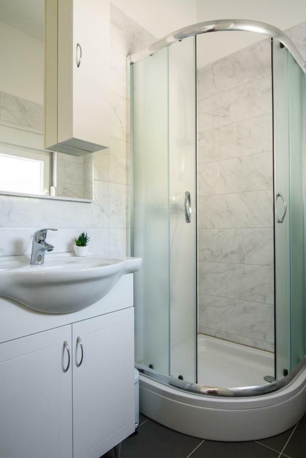 Apartmani Ville Vengo Трогір Екстер'єр фото