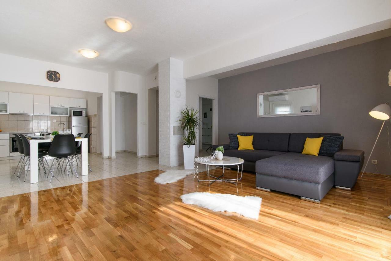 Apartmani Ville Vengo Трогір Екстер'єр фото