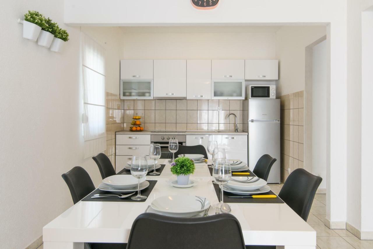Apartmani Ville Vengo Трогір Екстер'єр фото